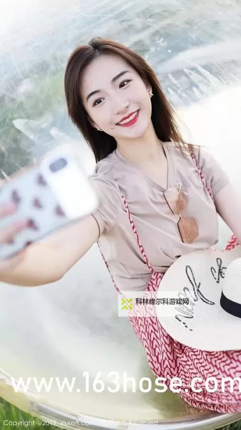 中国sikixix：霓虹下的迷途与回声图1