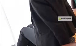 丝袜高跟鞋中文：解读时尚语言在城市里的表达